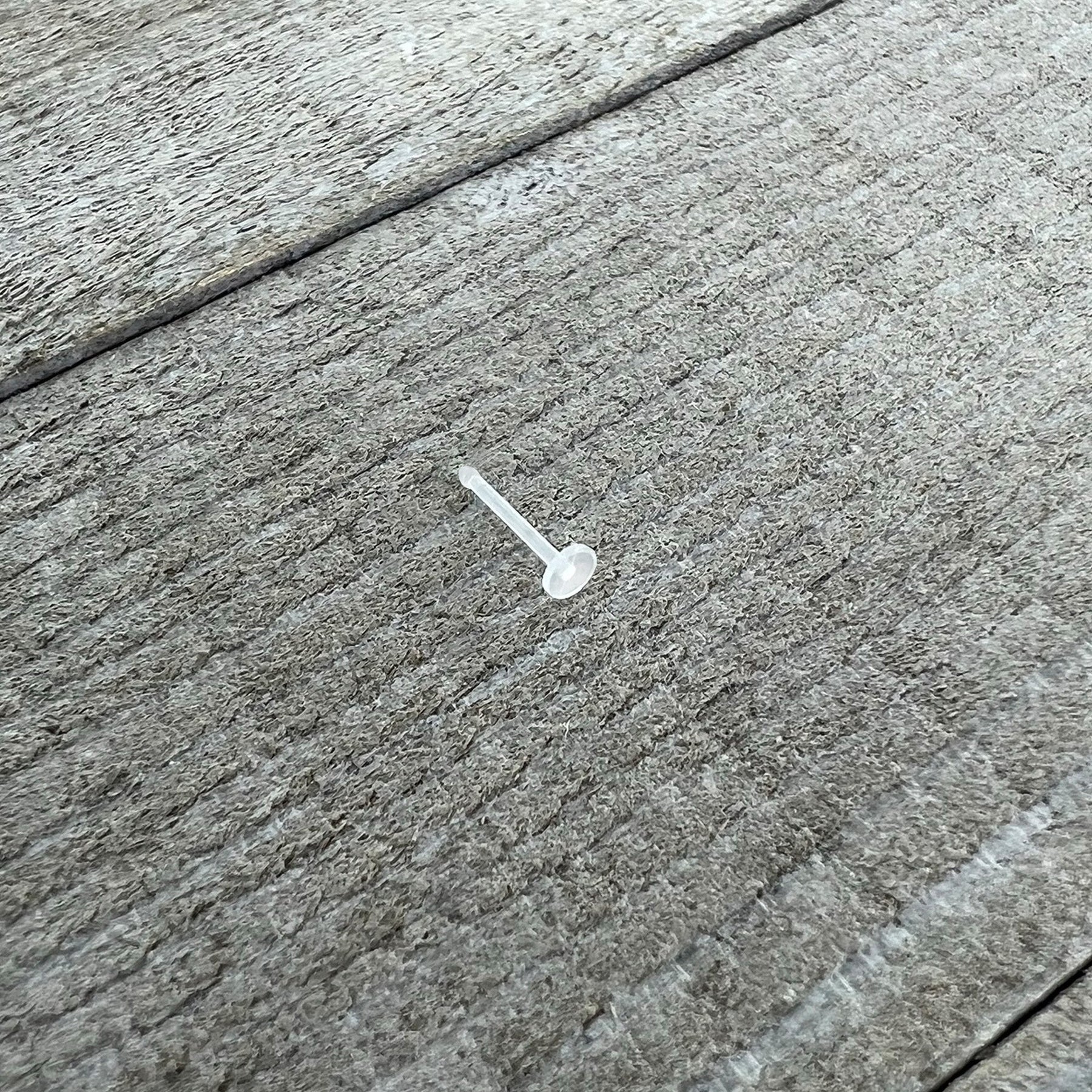 20G Clear Flat Bioplast Nose Retainer